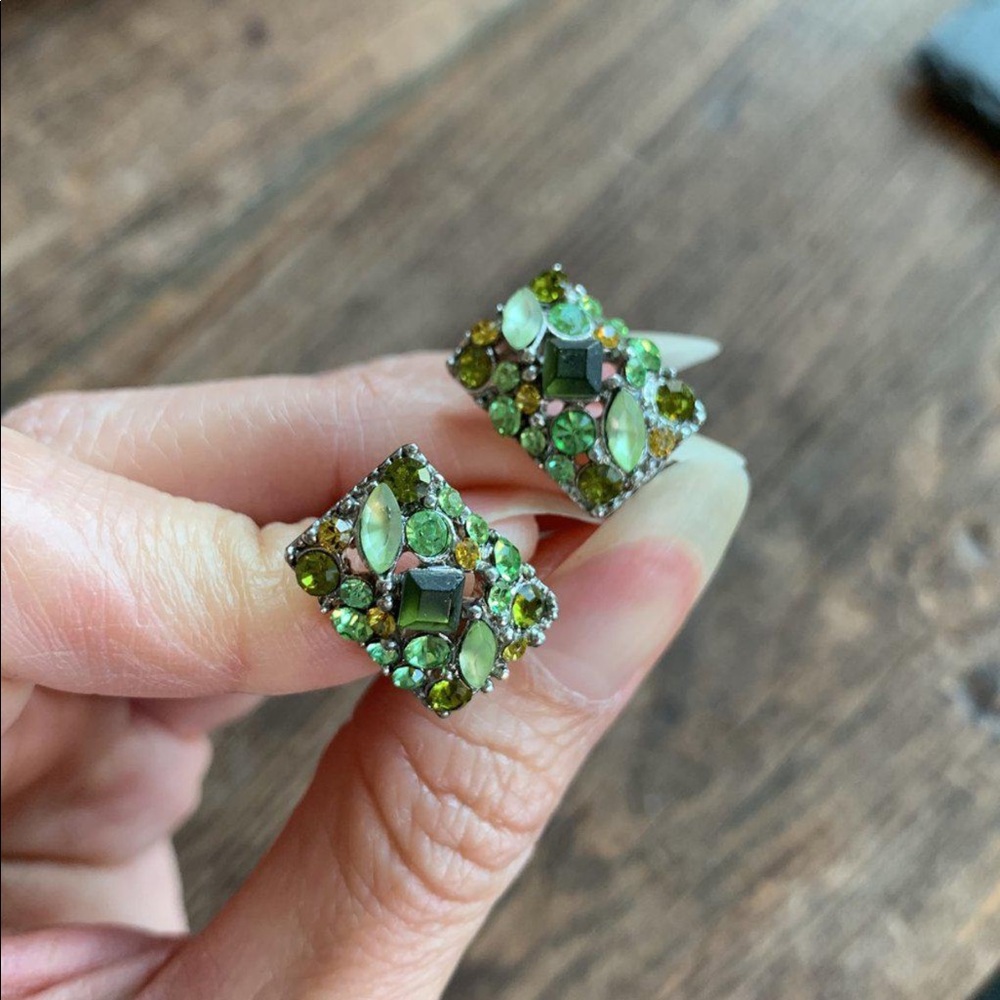 BNWOT Vintage Green Gem Encrusted Clip-on Earrings